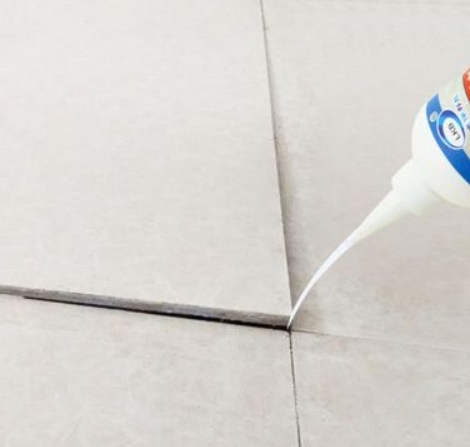 革吉瓷砖空鼓维修公司分享卫生间瓷砖脱落的原因可能有以下几点
